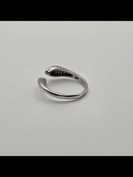 925 Sterling Silver Snake Ring – Adjustable – Crystal Detail - Picture 7 of 9